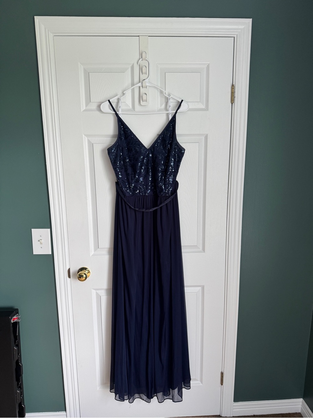 DB Studio Navy Blue Sequin Dress – Size 20 – Elegant Evening Gown